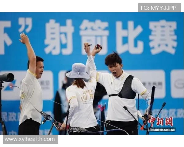 足球明星拉弓射箭庆祝引发热议展现运动员多才多艺的魅力与激情 足球明星拉弓射箭庆祝引发热议展现运动员多才多艺的魅力与激情